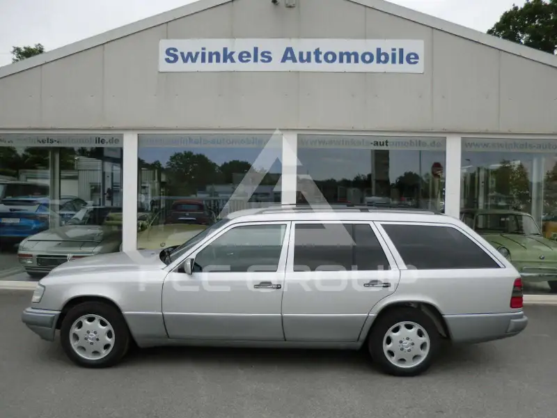 1995 Mercedes Benz E 220