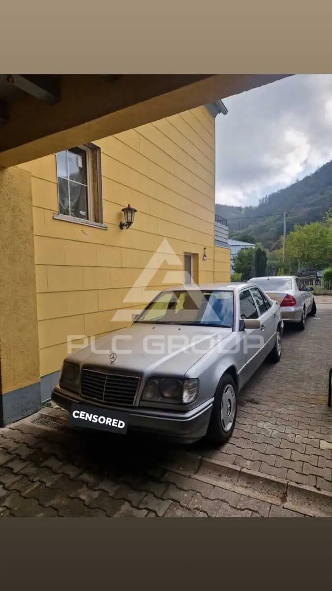 1995 Mercedes Benz E 220