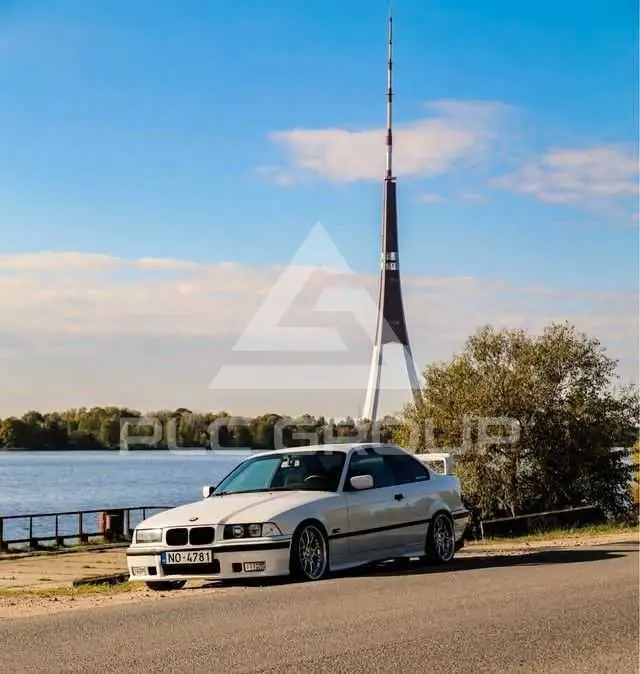 1996 BMW 323