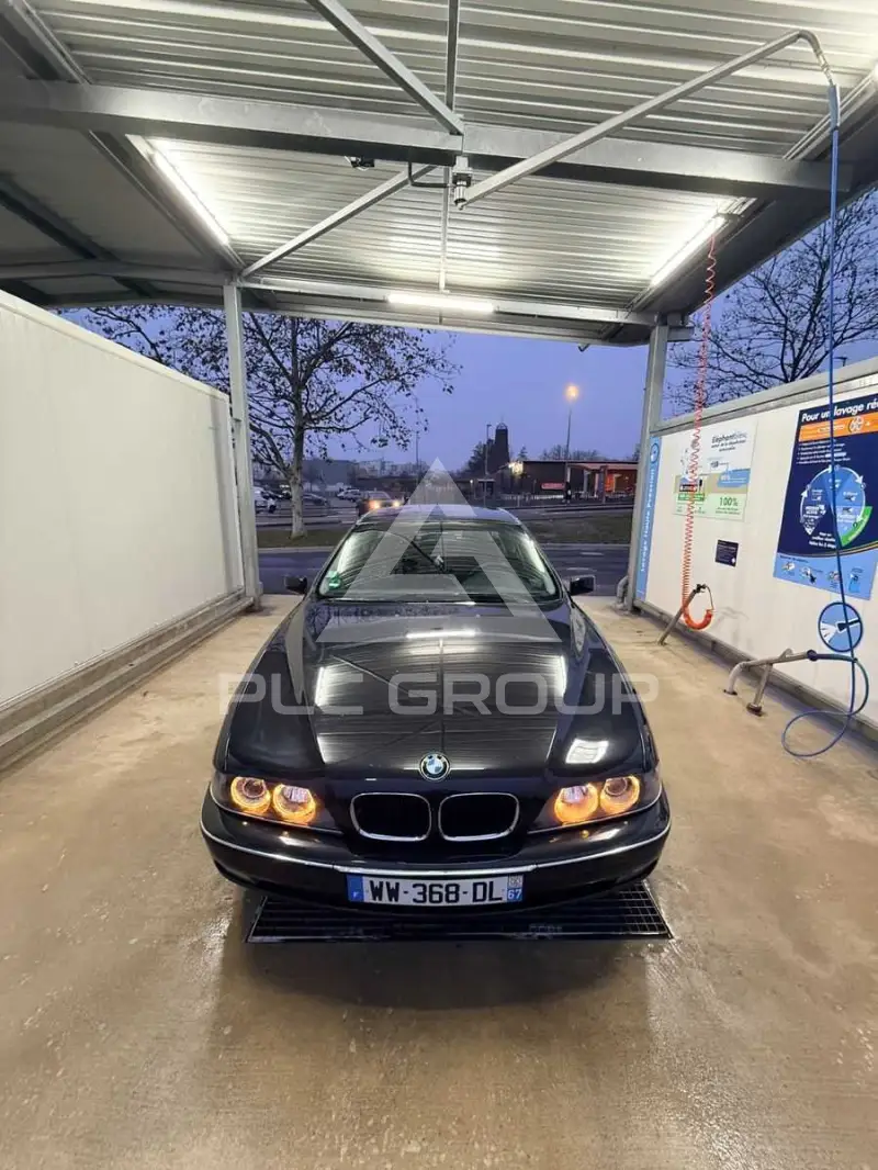 1996 BMW 523