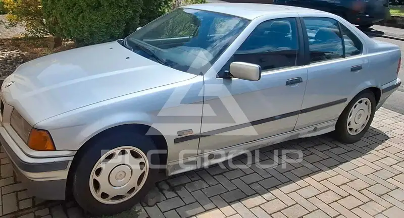 1996 BMW 318