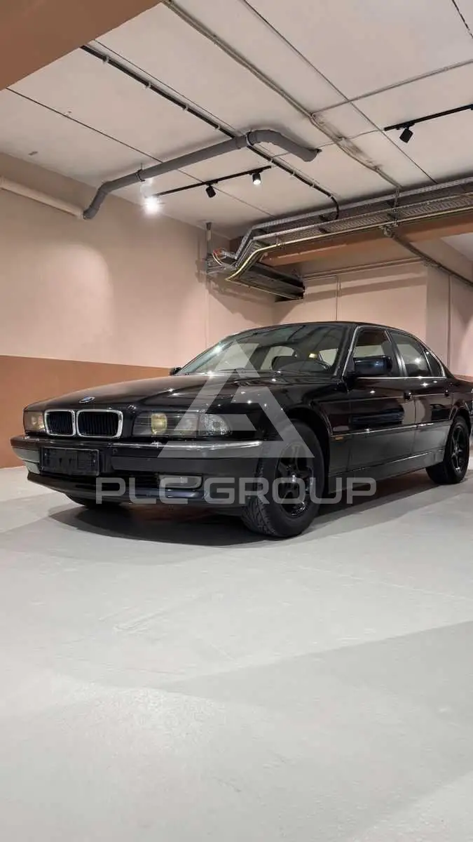 1996 BMW 728