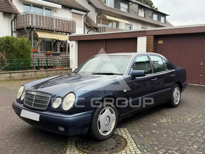 1996 Mercedes Benz E 320