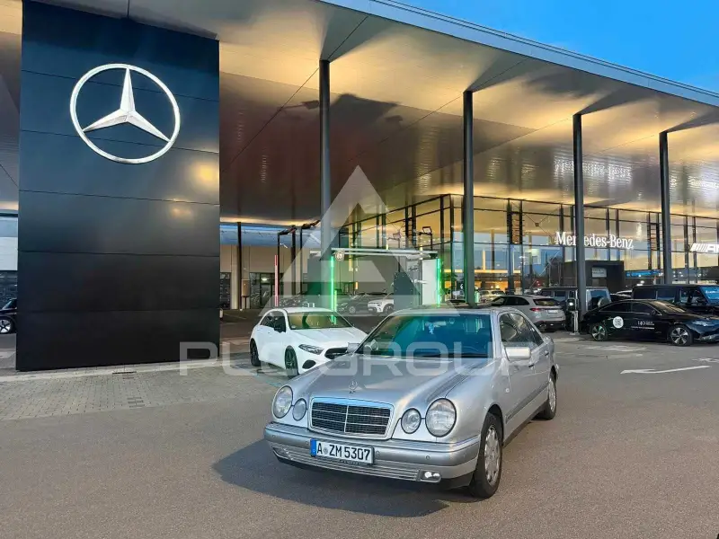 1996 Mercedes Benz E 320