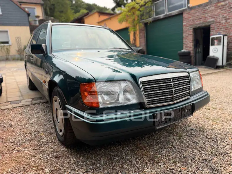 1996 Mercedes Benz 220