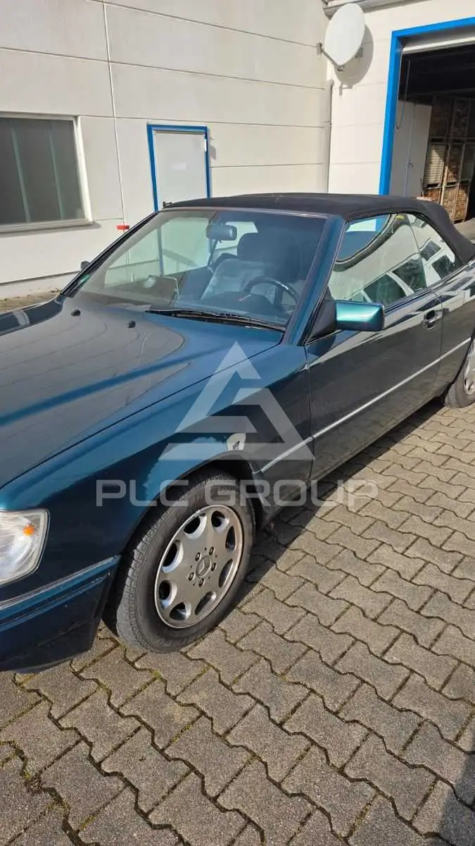 1996 Mercedes Benz E 200