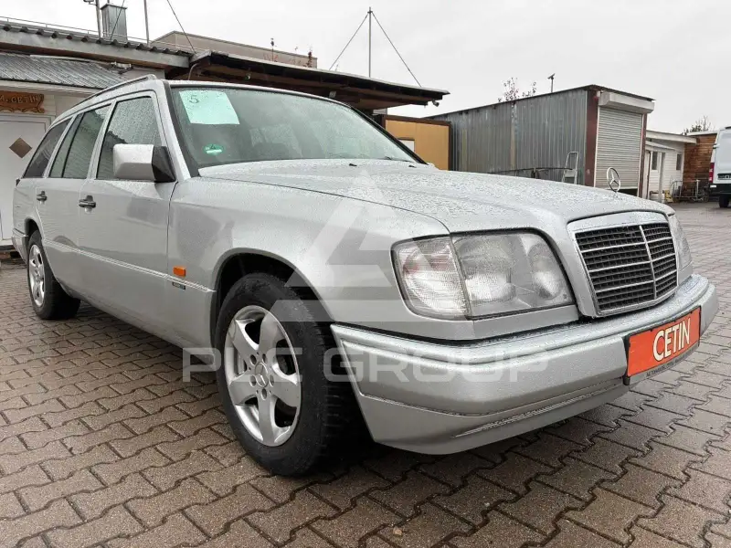 1996 Mercedes Benz E 200