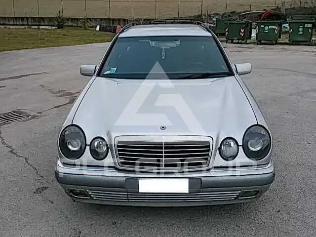 1996 Mercedes Benz E 200