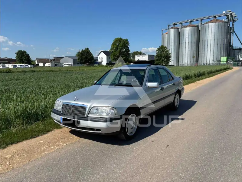 1996 Mercedes Benz C 180