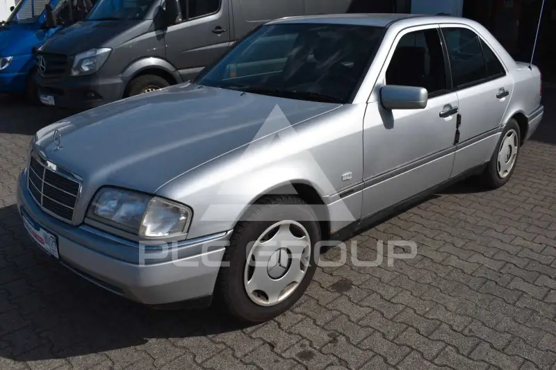 1996 Mercedes Benz C 180