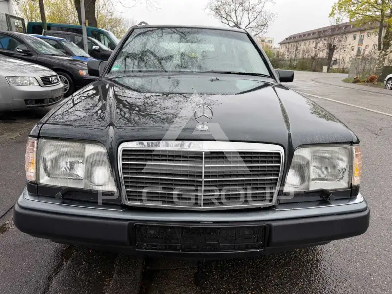 1996 Mercedes Benz E 220