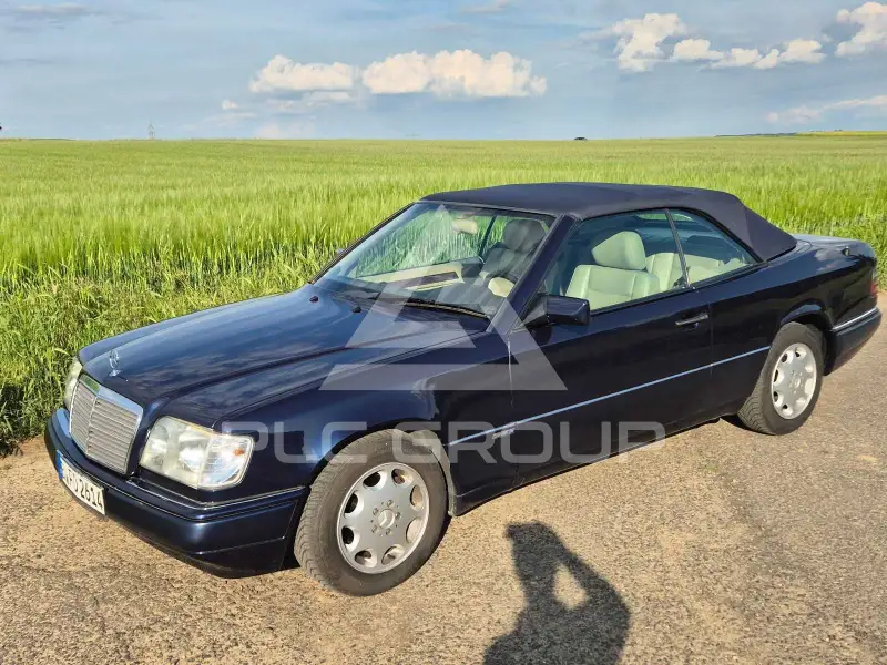 1996 Mercedes Benz E 220