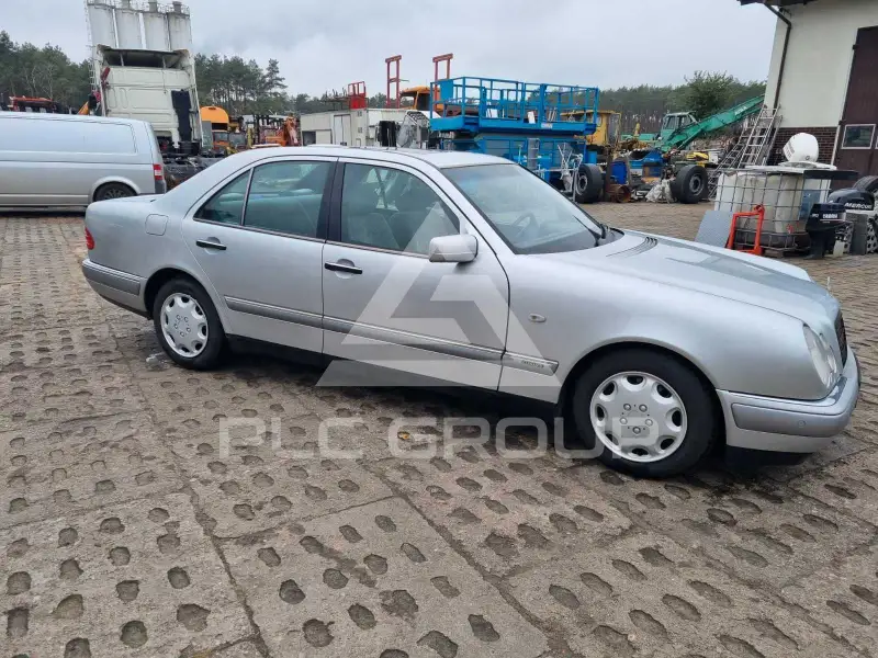 1996 Mercedes Benz E 290