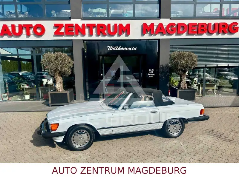 1986 Mercedes Benz SL 560