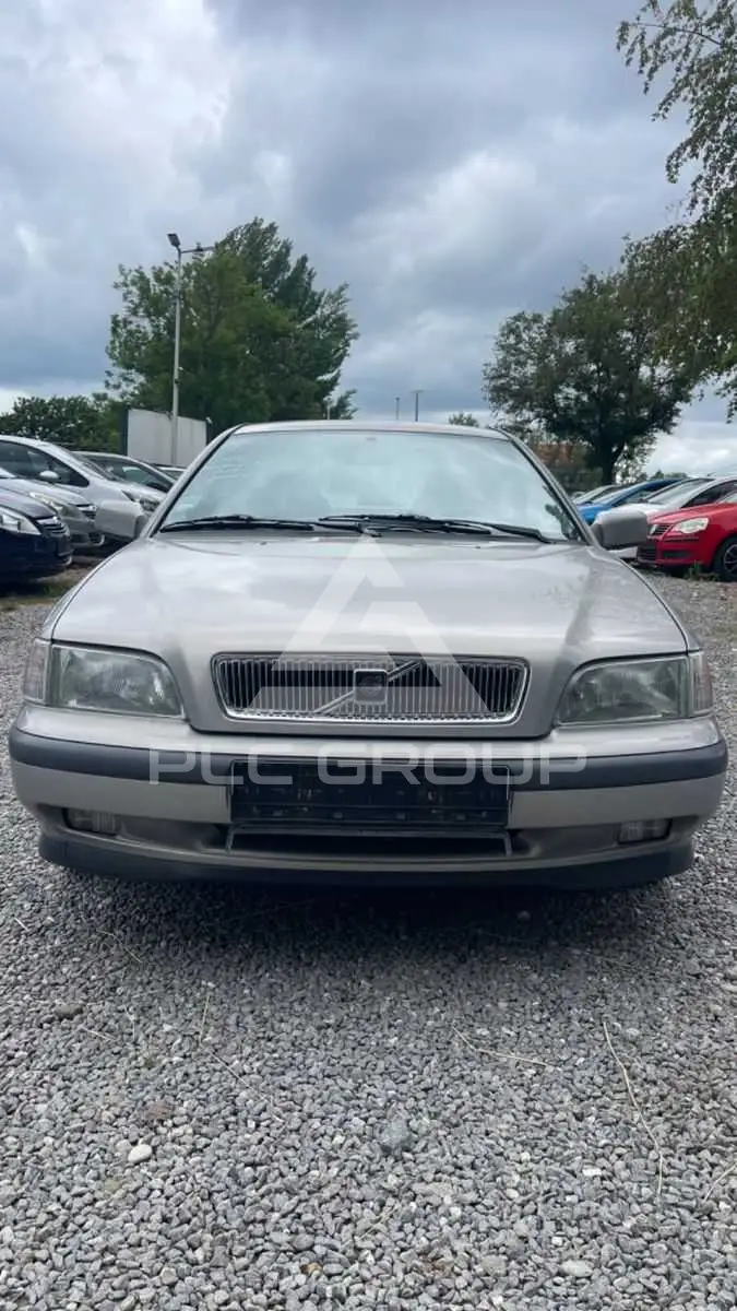 1996 Volvo S40