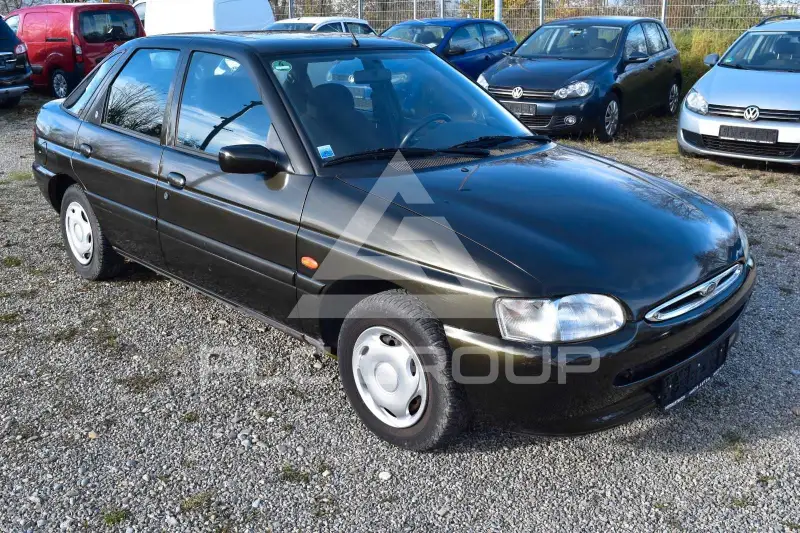 1996 Ford ESCORT