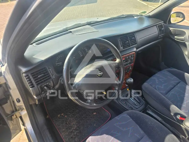 1996 Opel Vectra