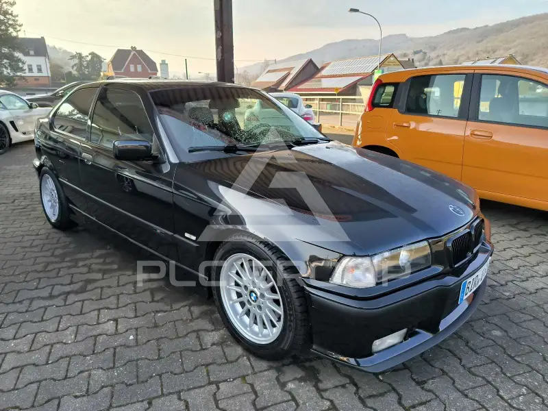 1997 BMW 323