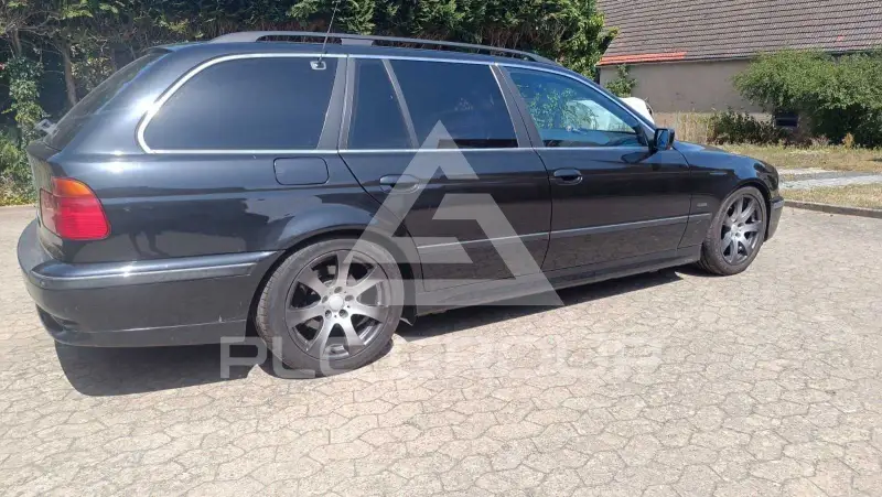 1997 BMW 528