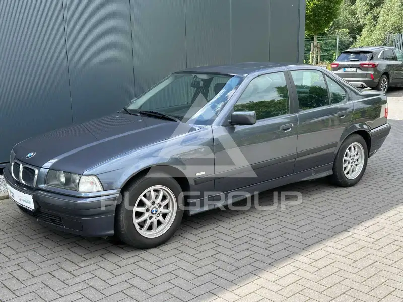 1997 BMW 318