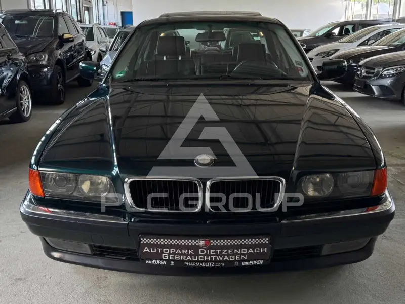 1997 BMW 728