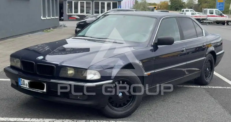 1997 BMW 728