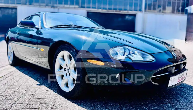 1997 Jaguar XK8