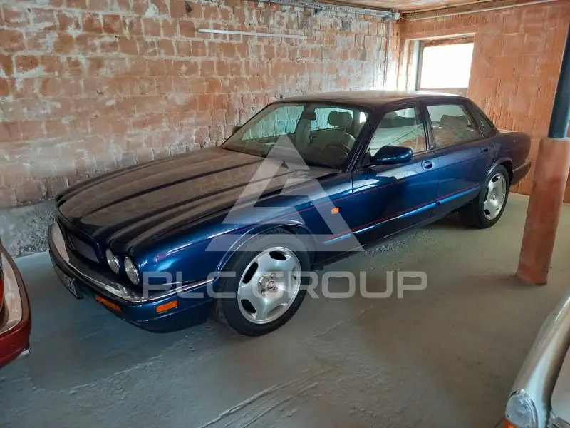 1997 Jaguar XJR