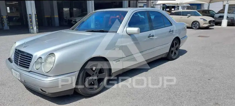 1997 Mercedes Benz E 200
