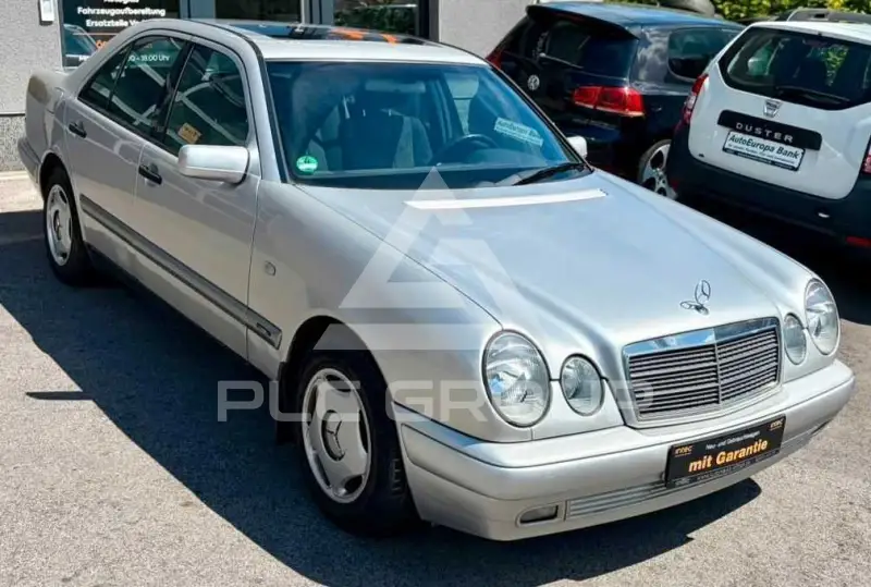 1997 Mercedes Benz E 200