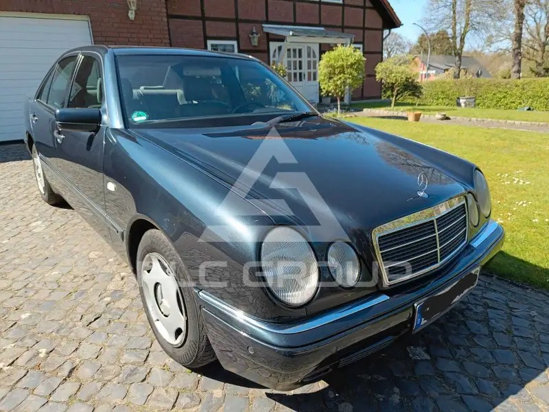 1997 Mercedes Benz E 240