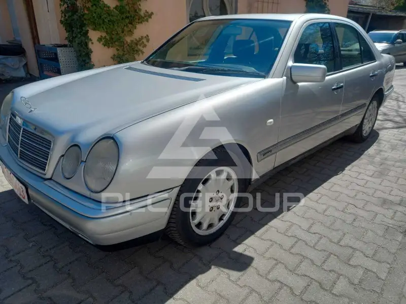 1997 Mercedes Benz E 240