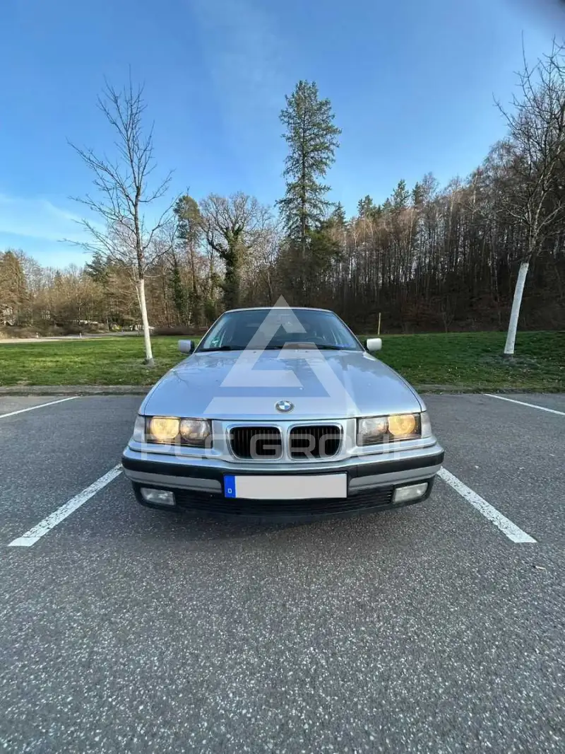 1998 BMW 316
