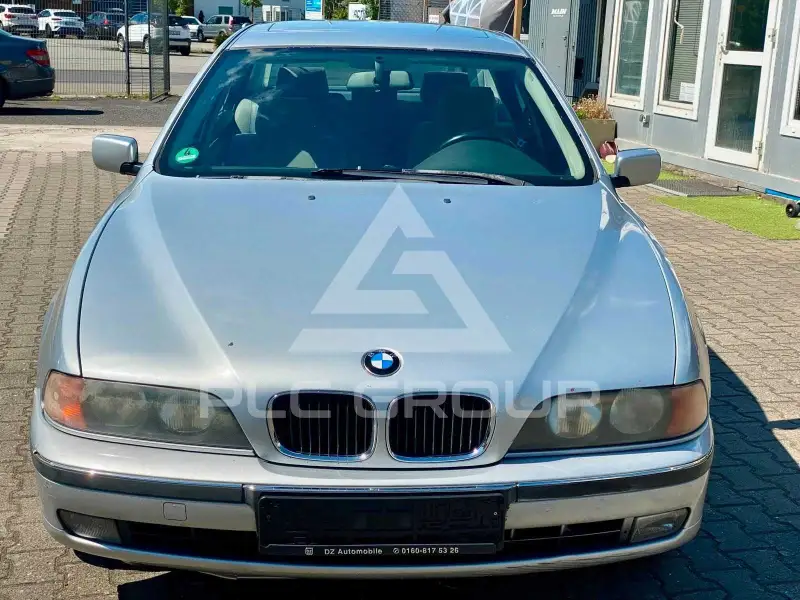 1998 BMW 523