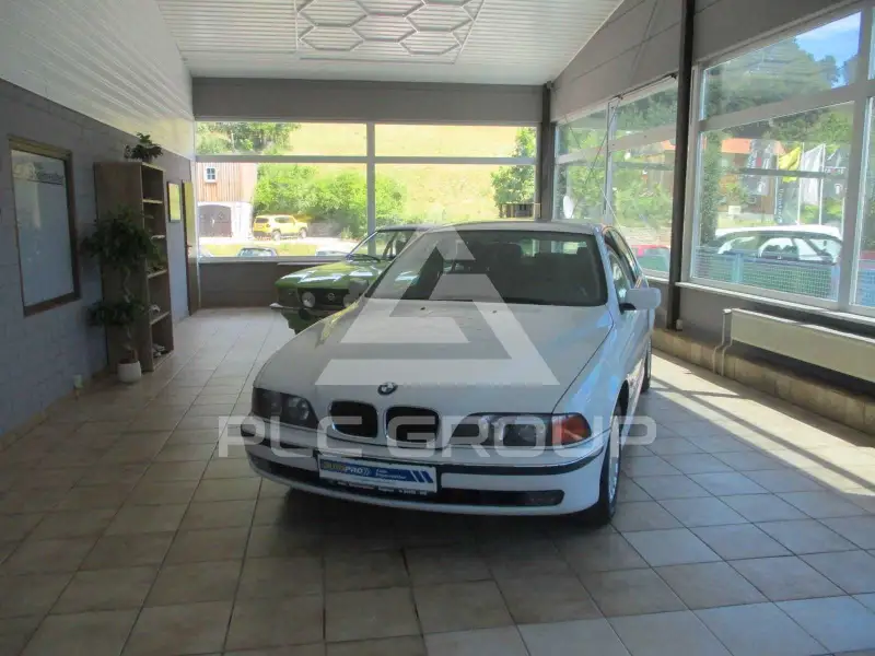 1998 BMW 523