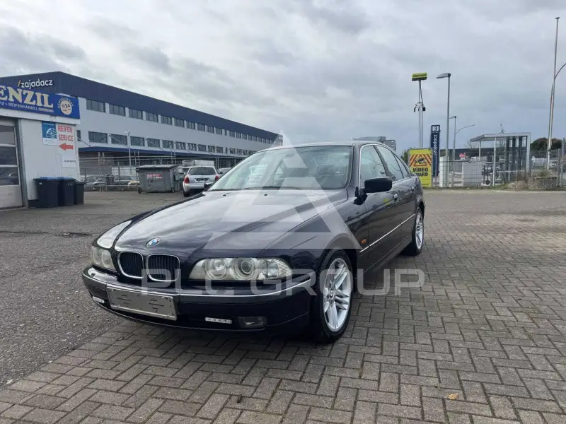1998 BMW 523