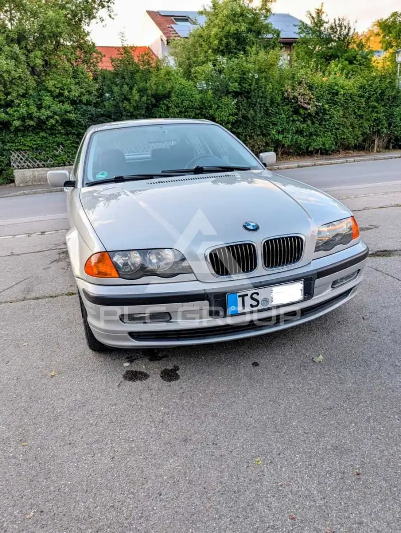 1998 BMW 320