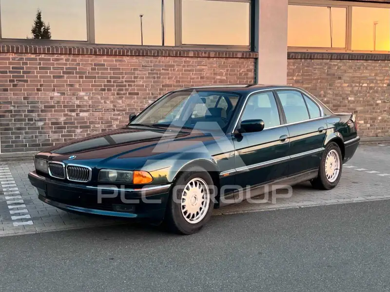 1998 BMW 728