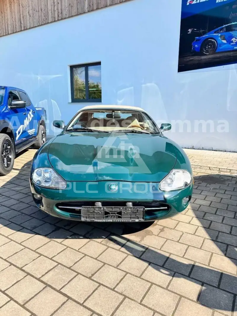 1998 Jaguar XK8