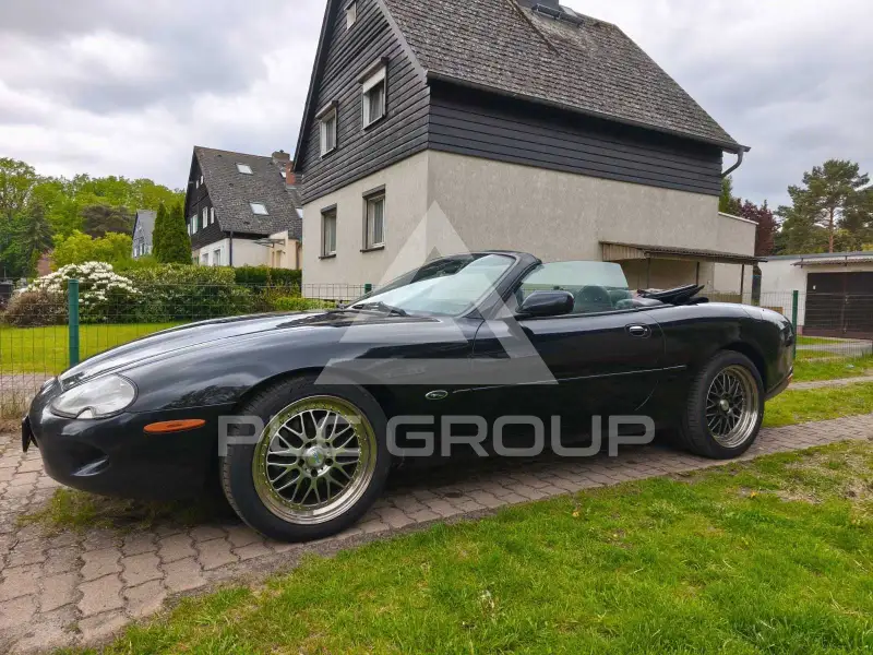 1998 Jaguar XK8