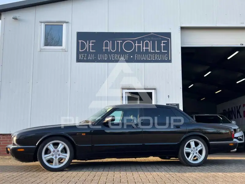 1998 Jaguar XJR