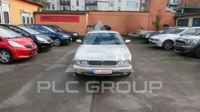 1998 Jaguar XJR