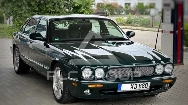 1998 Jaguar XJR