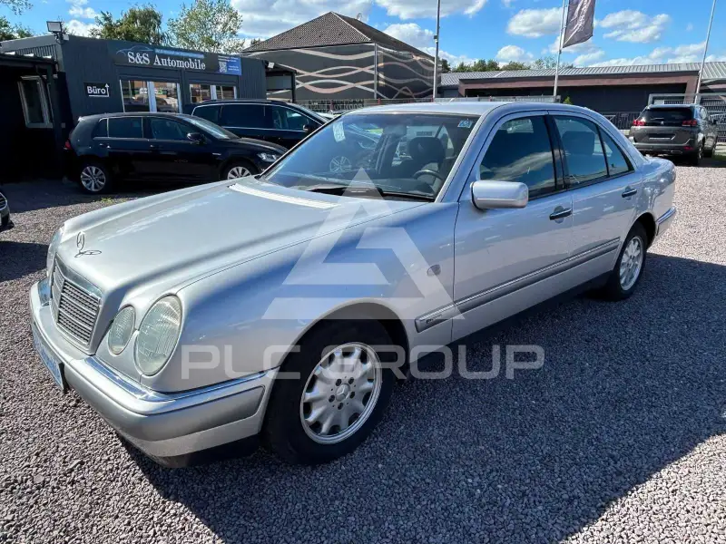 1998 Mercedes Benz E 200