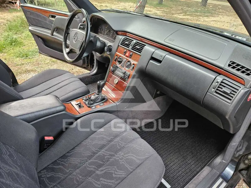 1998 Mercedes Benz E 200