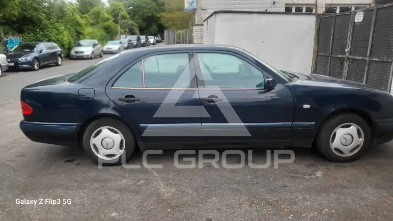 1998 Mercedes Benz E 200