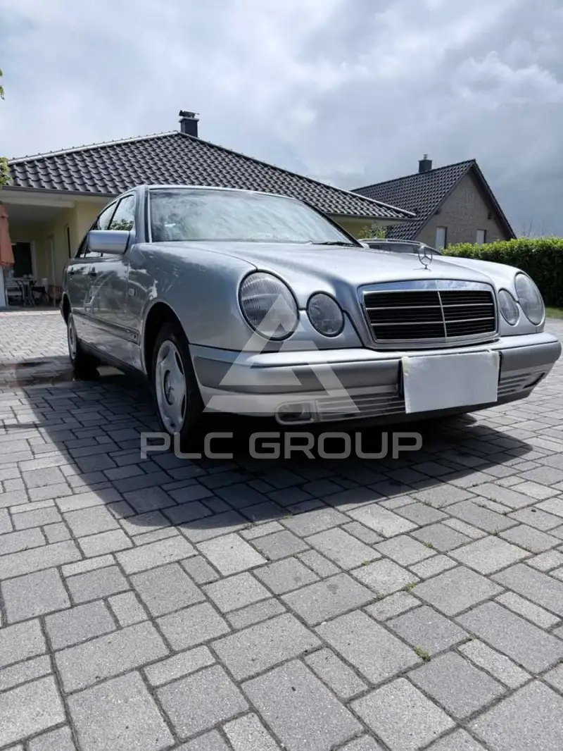 1998 Mercedes Benz E 200