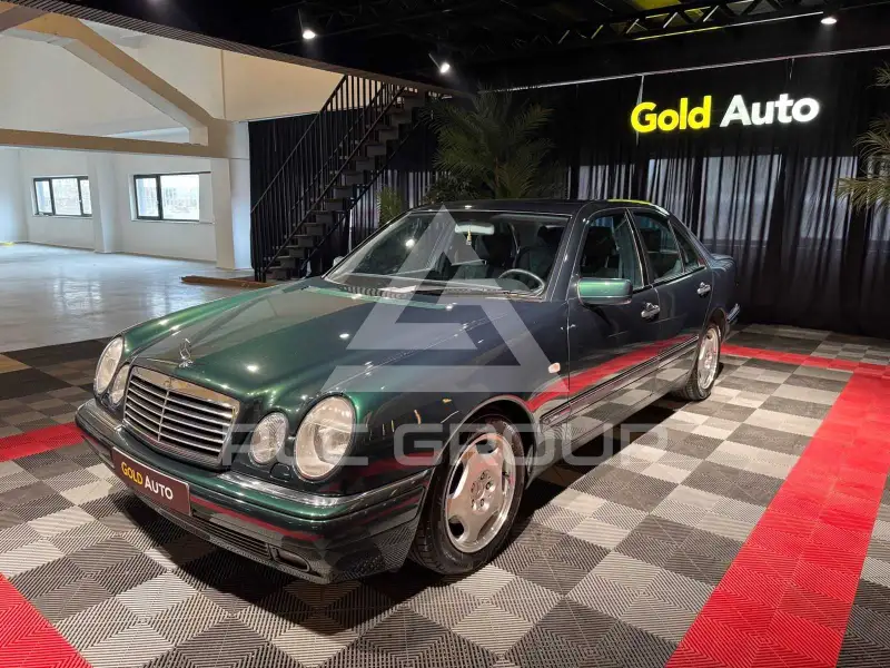 1998 Mercedes Benz E 220