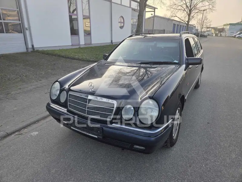 1998 Mercedes Benz E 220