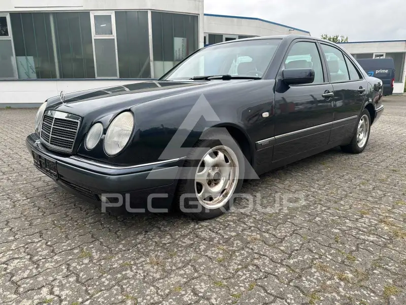 1998 Mercedes Benz E 240